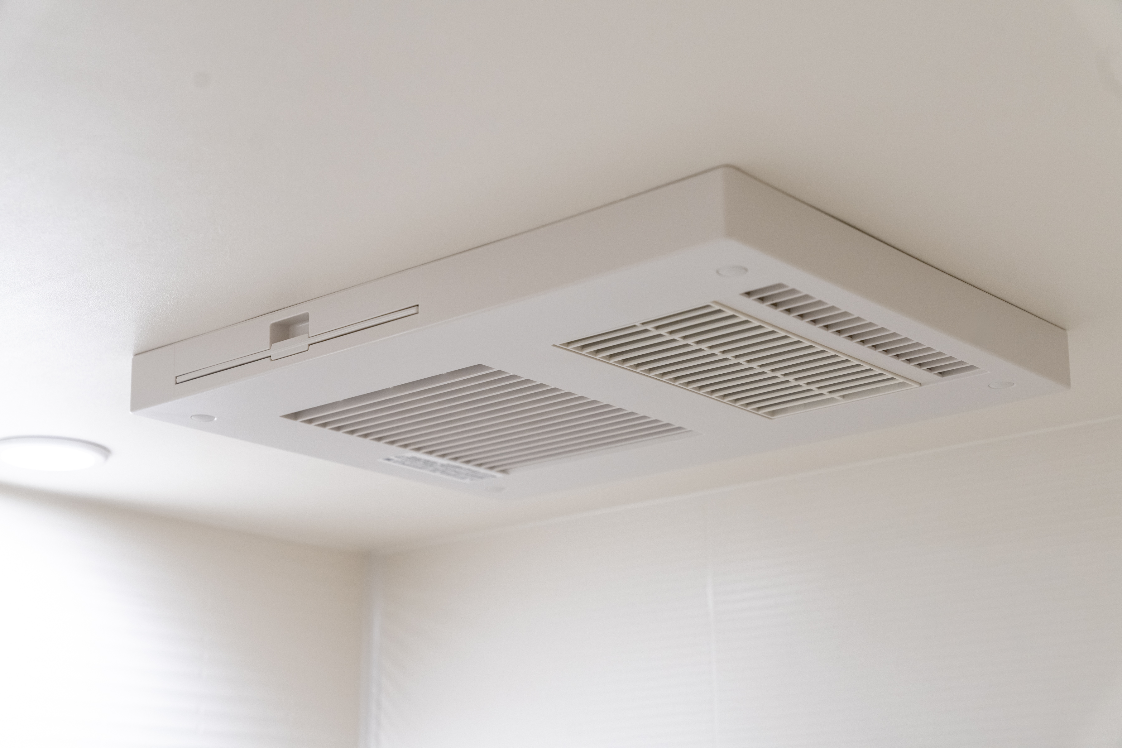 浴室暖房乾燥機